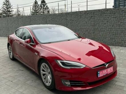 Красный Тесла Модель С, объемом двигателя 0 л и пробегом 227 тыс. км за 14300 $, фото 1 на Automoto.ua
