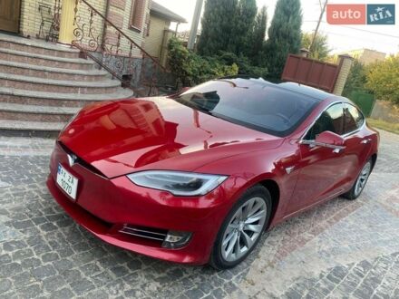 Красный Тесла Модель С, объемом двигателя 0 л и пробегом 113 тыс. км за 17800 $, фото 1 на Automoto.ua