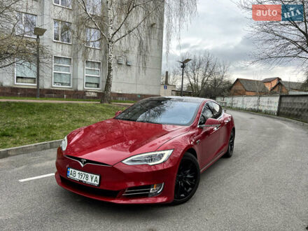 Тесла Модель С 2016 в Виннице на Automoto.ua Красный Тесла Модель С, объемом двигателя 0 л и пробегом 124 тыс. км за 16800 $, фото 1 на Automoto.ua