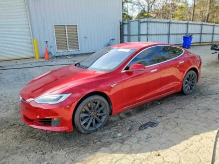 Червоний Тесла Модель С, об'ємом двигуна 0 л та пробігом 68 тис. км за 3000 $, фото 1 на Automoto.ua