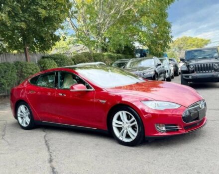 Тесла Модель С 2016 у Чернігові на Automoto.ua Червоний Тесла Модель С, об'ємом двигуна 0 л та пробігом 76 тис. км за 7800 $, фото 1 на Automoto.ua