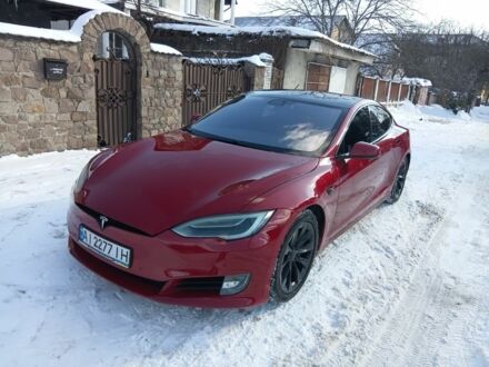 Красный Тесла Модель С, объемом двигателя 0 л и пробегом 150 тыс. км за 14500 $, фото 1 на Automoto.ua