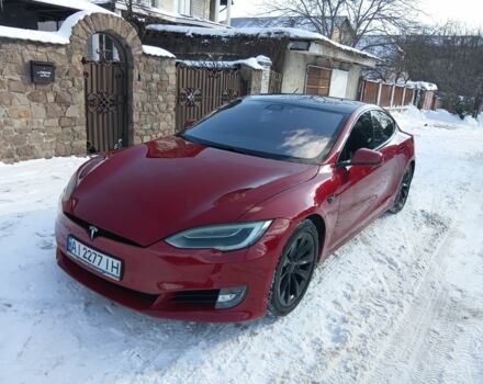 Красный Тесла Модель С, объемом двигателя 0 л и пробегом 150 тыс. км за 14500 $, фото 1 на Automoto.ua