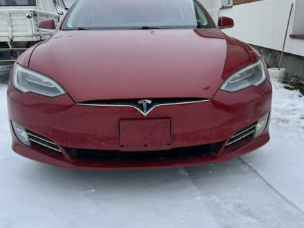 Красный Тесла Модель С, объемом двигателя 0 л и пробегом 188 тыс. км за 14000 $, фото 1 на Automoto.ua
