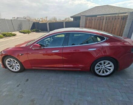 Красный Тесла Модель С, объемом двигателя 0 л и пробегом 167 тыс. км за 15500 $, фото 1 на Automoto.ua
