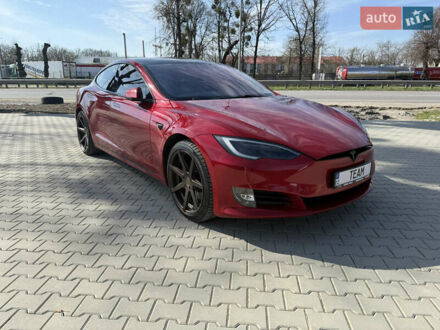 Тесла Модель С 2017 у Вінниці на Automoto.ua Червоний Тесла Модель С, об'ємом двигуна 0 л та пробігом 59 тис. км за 22500 $, фото 1 на Automoto.ua