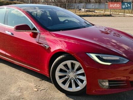 Красный Тесла Модель С, объемом двигателя 0 л и пробегом 204 тыс. км за 16700 $, фото 1 на Automoto.ua