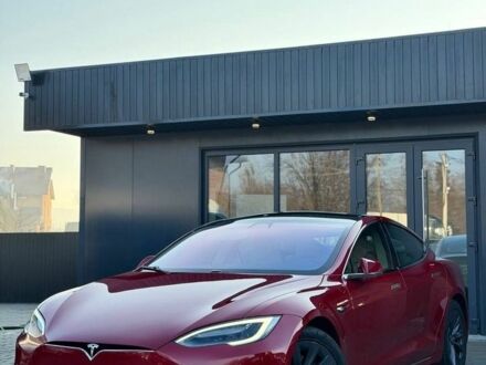 Красный Тесла Модель С, объемом двигателя 0 л и пробегом 140 тыс. км за 14400 $, фото 1 на Automoto.ua