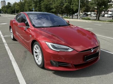 Тесла Модель С 2017 в Киеве на Automoto.ua Красный Тесла Модель С, объемом двигателя 0 л и пробегом 183 тыс. км за 15450 $, фото 1 на Automoto.ua