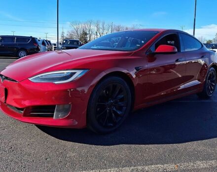 Красный Тесла Модель С, объемом двигателя 0 л и пробегом 67 тыс. км за 14000 $, фото 1 на Automoto.ua