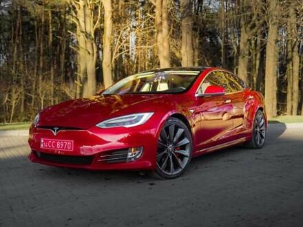 Тесла Модель С 2017 у Львові на Automoto.ua Червоний Тесла Модель С, об'ємом двигуна 0 л та пробігом 148 тис. км за 22999 $, фото 1 на Automoto.ua