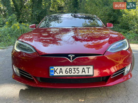 Тесла Модель С 2017 у Києві на Automoto.ua Червоний Тесла Модель С, об'ємом двигуна 0 л та пробігом 155 тис. км за 19550 $, фото 1 на Automoto.ua