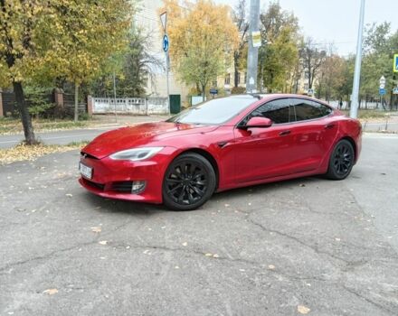 Красный Тесла Модель С, объемом двигателя 0 л и пробегом 160 тыс. км за 16200 $, фото 1 на Automoto.ua