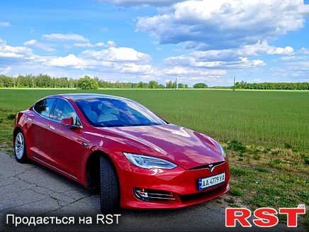 Красный Тесла Модель С, объемом двигателя 0 л и пробегом 155 тыс. км за 20000 $, фото 1 на Automoto.ua