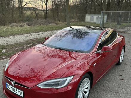 Красный Тесла Модель С, объемом двигателя 0 л и пробегом 115 тыс. км за 18999 $, фото 1 на Automoto.ua