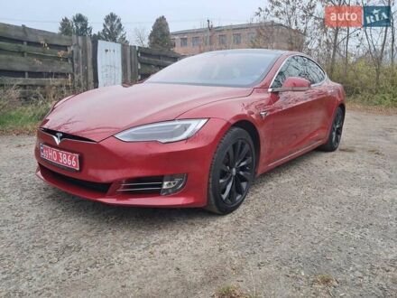 Красный Тесла Модель С, объемом двигателя 0 л и пробегом 182 тыс. км за 17999 $, фото 1 на Automoto.ua