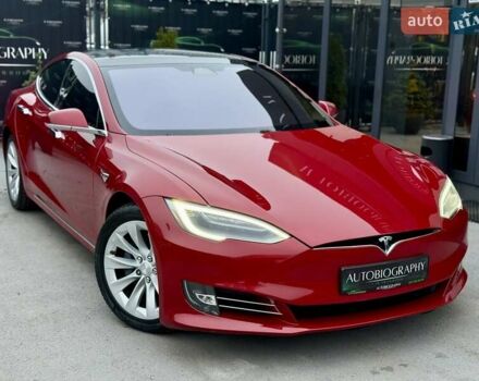 Красный Тесла Модель С, объемом двигателя 0 л и пробегом 79 тыс. км за 17900 $, фото 1 на Automoto.ua