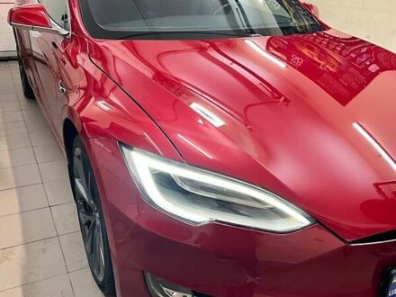 Тесла Модель С 2018 у Тернополі на Automoto.ua Червоний Тесла Модель С, об'ємом двигуна 0 л та пробігом 117 тис. км за 20999 $, фото 1 на Automoto.ua