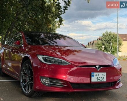 Красный Тесла Модель С, объемом двигателя 0 л и пробегом 135 тыс. км за 24000 $, фото 1 на Automoto.ua