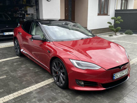 Тесла Модель С 2019 в Львове на Automoto.ua Красный Тесла Модель С, объемом двигателя 0 л и пробегом 85 тыс. км за 36500 $, фото 1 на Automoto.ua
