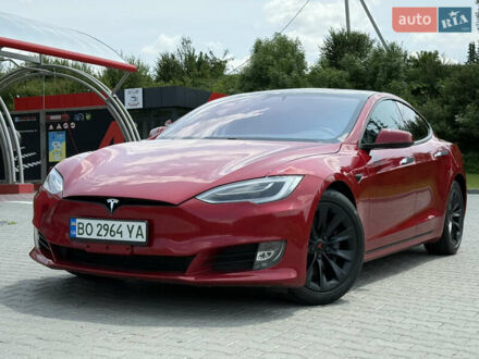 Тесла Модель С 2020 в Тернополе на Automoto.ua Красный Тесла Модель С, объемом двигателя 0 л и пробегом 34 тыс. км за 27900 $, фото 1 на Automoto.ua