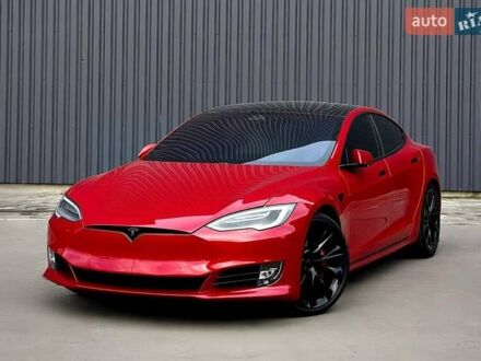 Красный Тесла Модель С, объемом двигателя 0 л и пробегом 65 тыс. км за 38500 $, фото 1 на Automoto.ua