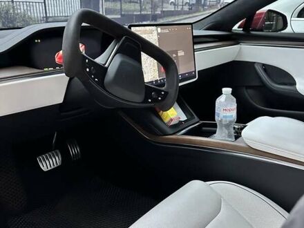 Тесла Модель С 2021 у Києві на Automoto.ua Червоний Тесла Модель С, об'ємом двигуна 0 л та пробігом 60 тис. км за 44000 $, фото 1 на Automoto.ua