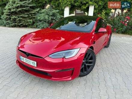 Красный Тесла Модель С, объемом двигателя 0 л и пробегом 42 тыс. км за 46000 $, фото 1 на Automoto.ua