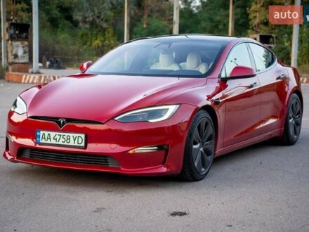 Красный Тесла Модель С, объемом двигателя 0 л и пробегом 85 тыс. км за 46500 $, фото 1 на Automoto.ua