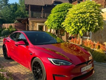 Красный Тесла Модель С, объемом двигателя 0 л и пробегом 65 тыс. км за 33000 $, фото 1 на Automoto.ua