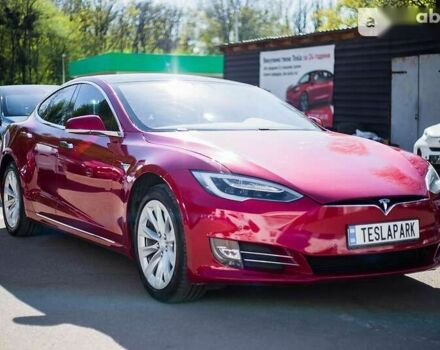 Тесла Модель С 2017 у Києві на Automoto.ua Тесла Модель С, об'ємом двигуна 0 л та пробігом 59 тис. км за 44999 $, фото 7 на Automoto.ua