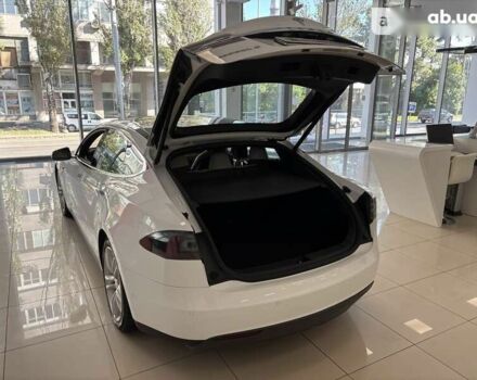 Тесла Модель С, объемом двигателя 0 л и пробегом 130 тыс. км за 17000 $, фото 7 на Automoto.ua