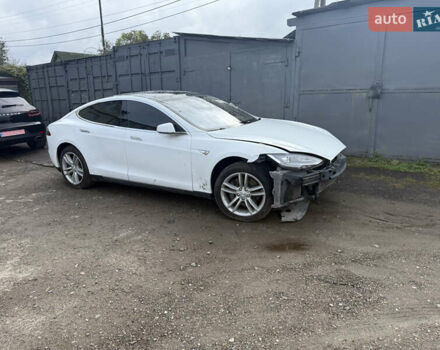 Тесла Модель С, об'ємом двигуна 0 л та пробігом 50 тис. км за 9950 $, фото 18 на Automoto.ua