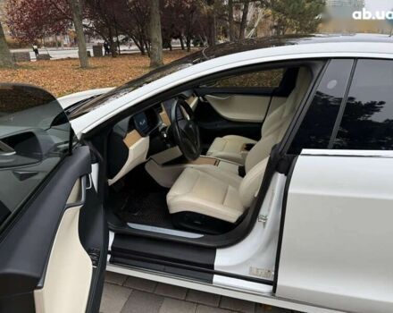 Тесла Модель С, объемом двигателя 0 л и пробегом 52 тыс. км за 27800 $, фото 22 на Automoto.ua