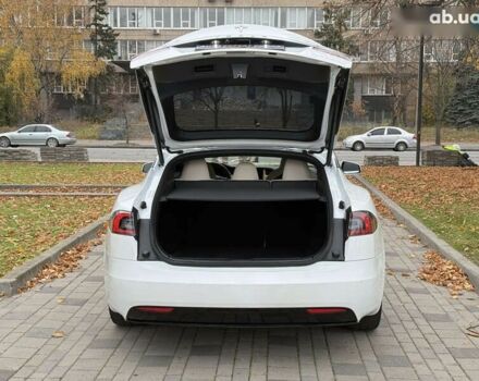 Тесла Модель С, объемом двигателя 0 л и пробегом 52 тыс. км за 27800 $, фото 18 на Automoto.ua