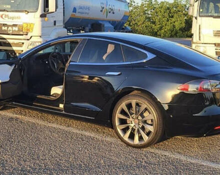 Тесла Модель С, объемом двигателя 0 л и пробегом 50 тыс. км за 31500 $, фото 1 на Automoto.ua