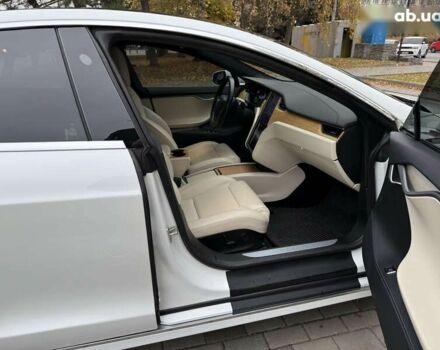 Тесла Модель С, объемом двигателя 0 л и пробегом 52 тыс. км за 27800 $, фото 25 на Automoto.ua