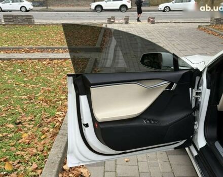 Тесла Модель С, объемом двигателя 0 л и пробегом 52 тыс. км за 27800 $, фото 20 на Automoto.ua