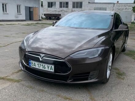 Тесла Модель С, объемом двигателя 0 л и пробегом 131 тыс. км за 12500 $, фото 1 на Automoto.ua