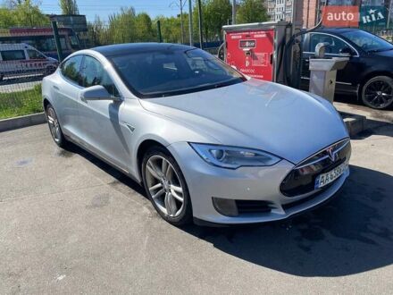 Тесла Модель С 2014 в Киеве на Automoto.ua Тесла Модель С, объемом двигателя 0 л и пробегом 162 тыс. км за 13800 $, фото 1 на Automoto.ua