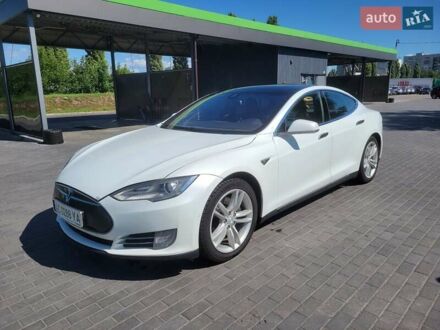 Тесла Модель С 2014 у Кременчуге на Automoto.ua Тесла Модель С, об'ємом двигуна 0 л та пробігом 290 тис. км за 14500 $, фото 1 на Automoto.ua