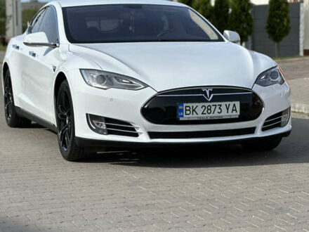 Тесла Модель С 2014 в Ровно на Automoto.ua Тесла Модель С, объемом двигателя 0 л и пробегом 110 тыс. км за 18000 $, фото 1 на Automoto.ua