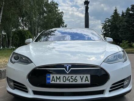 Тесла Модель С 2015 в Житомире на Automoto.ua Тесла Модель С, объемом двигателя 0 л и пробегом 169 тыс. км за 17999 $, фото 1 на Automoto.ua