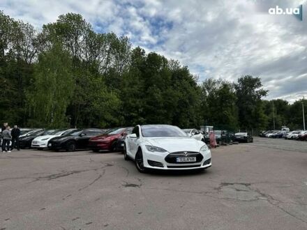 Тесла Модель С 2015 у Києві на Automoto.ua Тесла Модель С, об'ємом двигуна 0 л та пробігом 239 тис. км за 16300 $, фото 1 на Automoto.ua