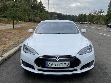 Тесла Модель С 2015 у Києві на Automoto.ua Тесла Модель С, об'ємом двигуна 0 л та пробігом 179 тис. км за 15400 $, фото 1 на Automoto.ua