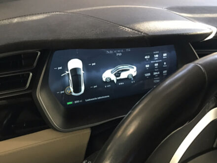 Тесла Модель С, объемом двигателя 0 л и пробегом 130 тыс. км за 14900 $, фото 1 на Automoto.ua