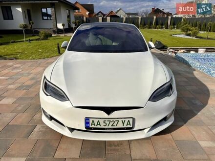 Тесла Модель С 2017 в Борисполе на Automoto.ua Тесла Модель С, объемом двигателя 0 л и пробегом 103 тыс. км за 30000 $, фото 1 на Automoto.ua