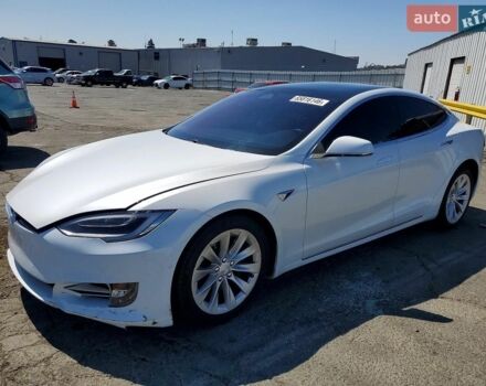 Тесла Модель С, объемом двигателя 0 л и пробегом 49 тыс. км за 6800 $, фото 1 на Automoto.ua