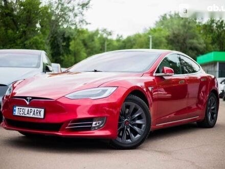 Тесла Модель С 2018 в Киеве на Automoto.ua Тесла Модель С, объемом двигателя 0 л и пробегом 76 тыс. км за 45000 $, фото 1 на Automoto.ua