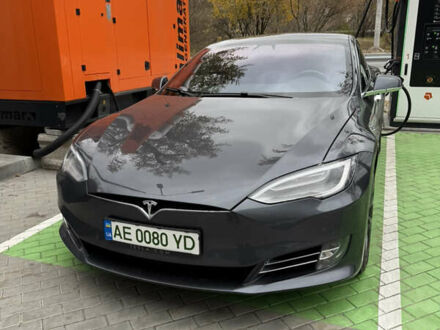 Тесла Модель С, объемом двигателя 0 л и пробегом 160 тыс. км за 18500 $, фото 1 на Automoto.ua